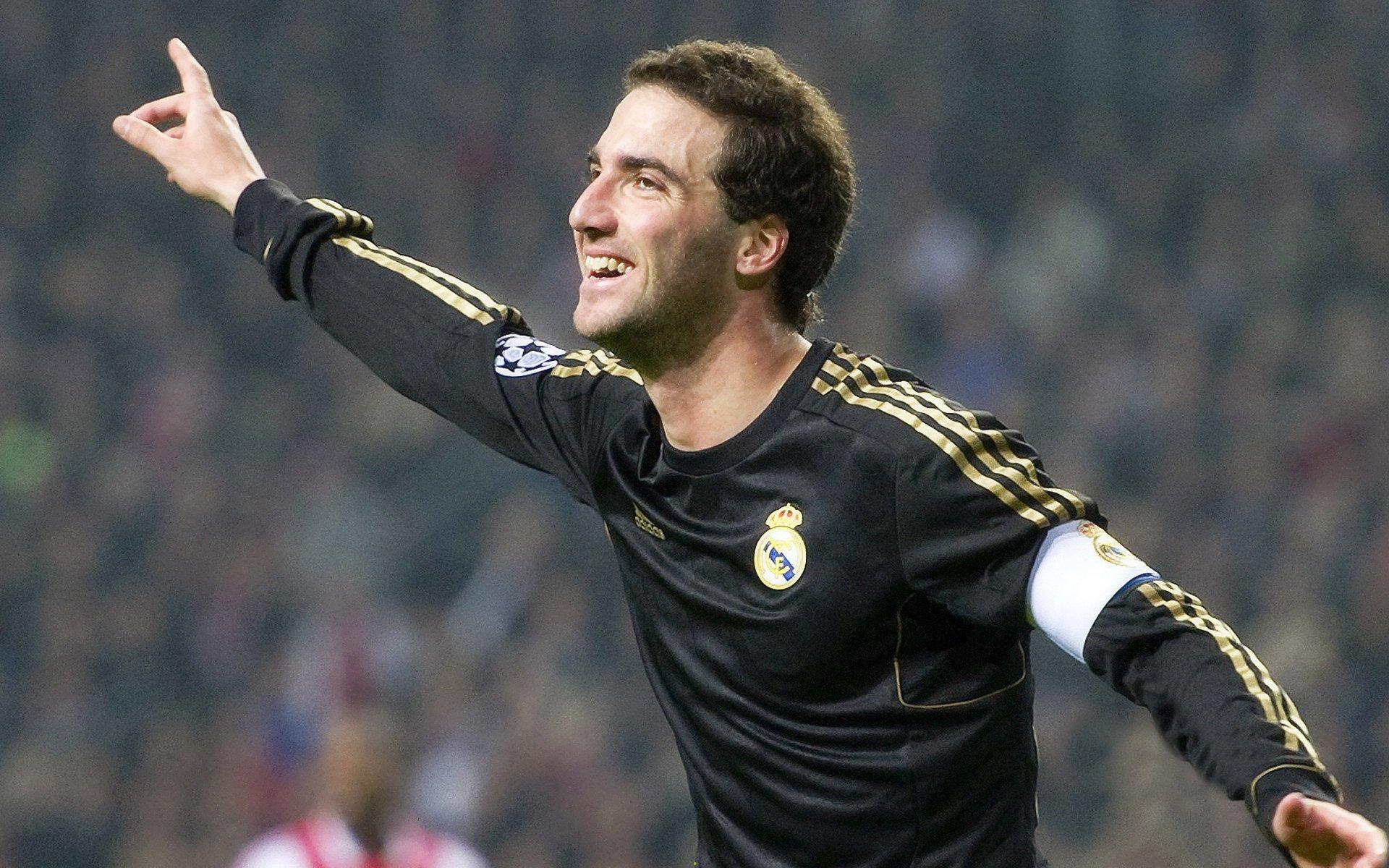 惊天绝杀!末节狂轰18分逆转,新星闪耀率队挺进总决赛