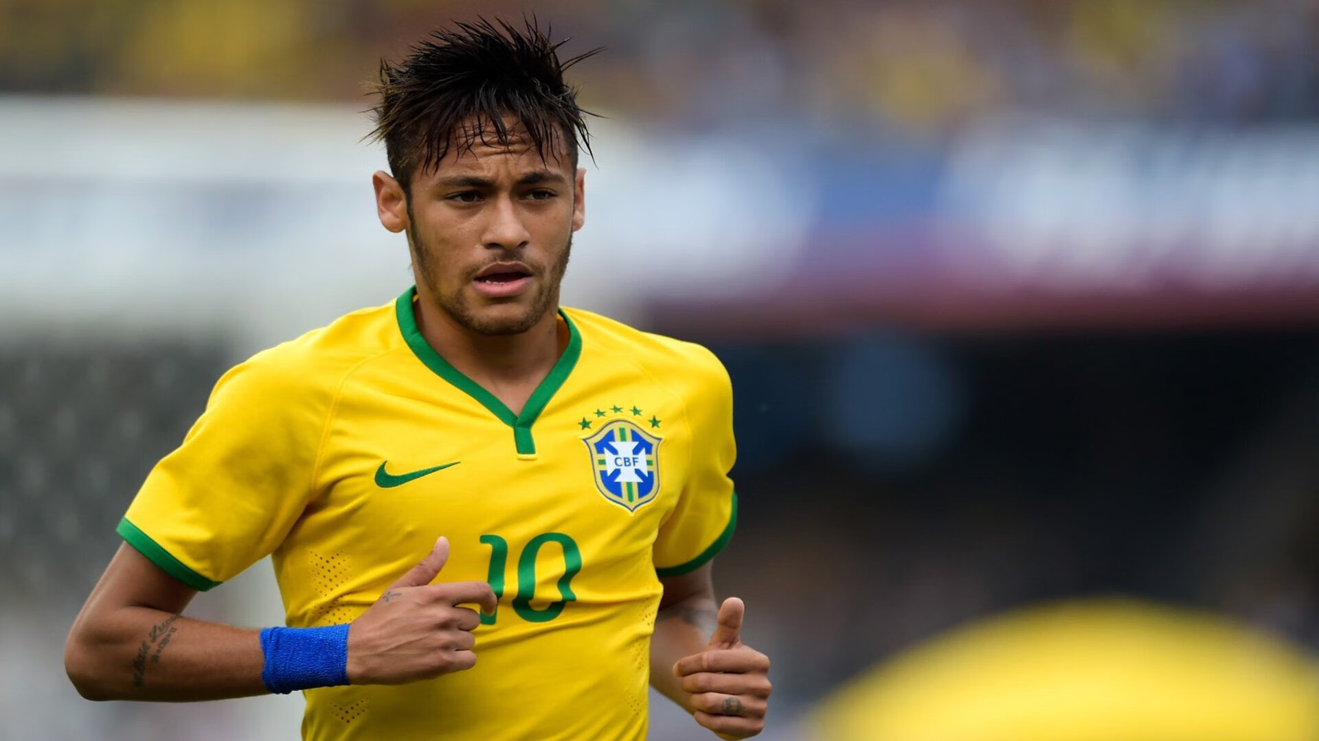 传奇谢幕！足球巨星李明举行感人退役仪式