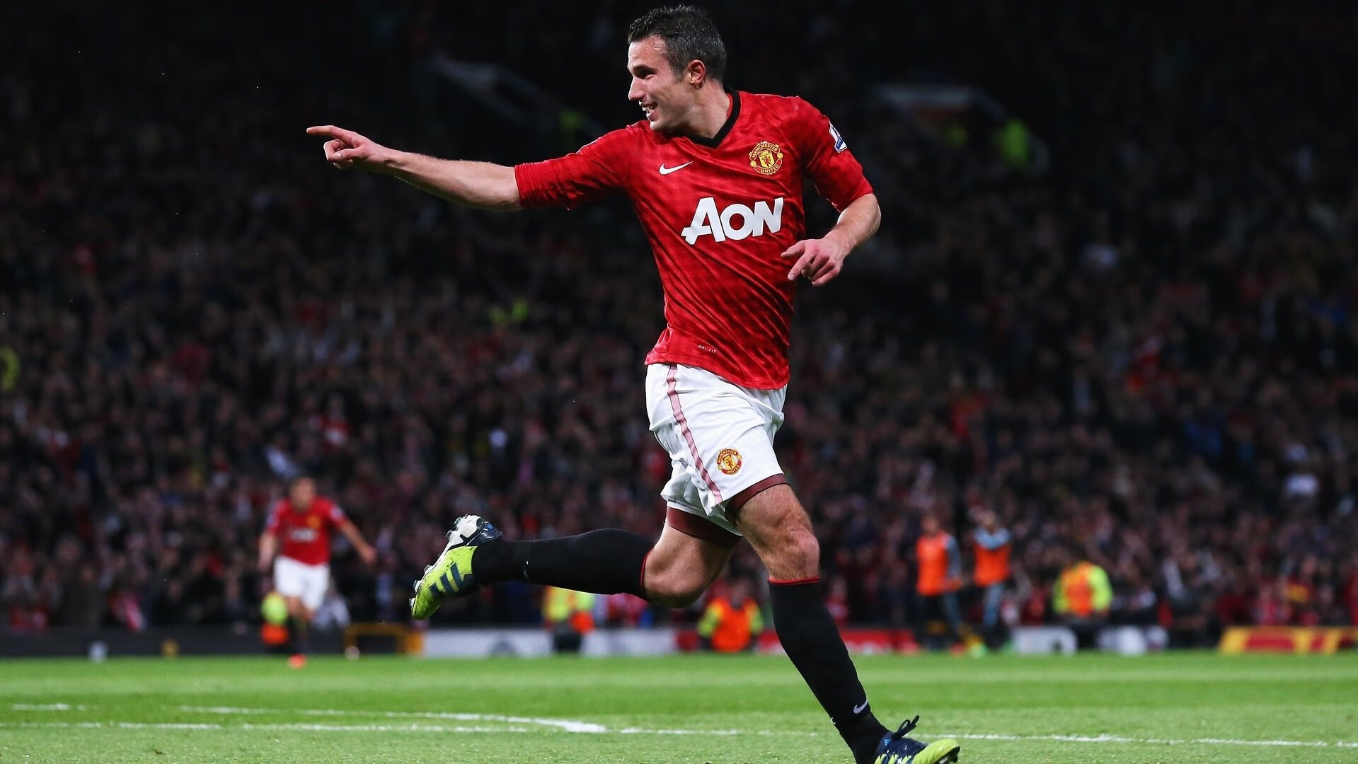 中超联赛激战正酣，争冠保级形势扑朔迷离