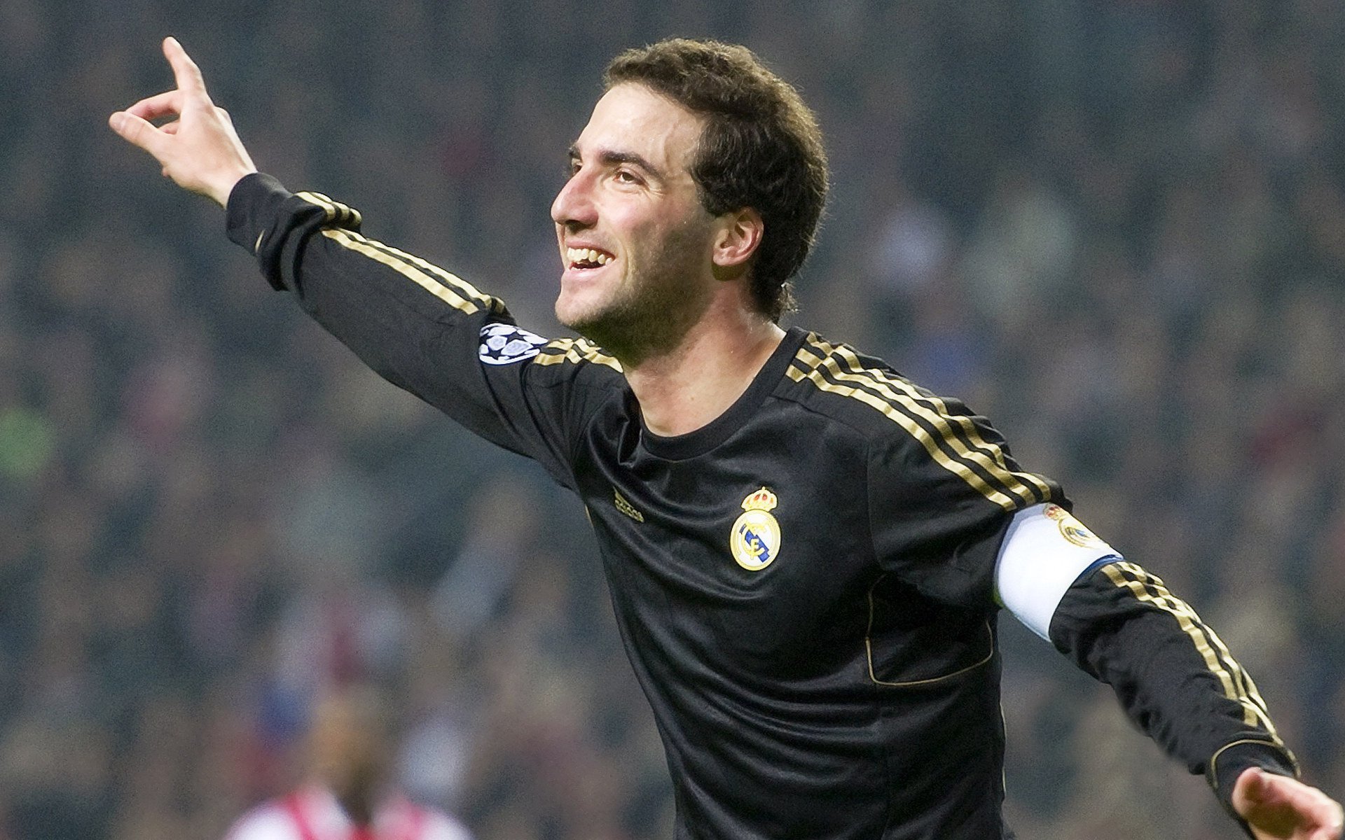 米兰引援新动向，佩杜拉曝拉比奥成目标，薪资难题成转会关键障碍